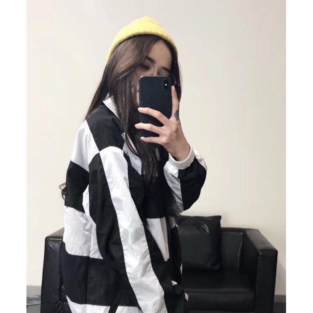 Áo khoác nữ form rộng