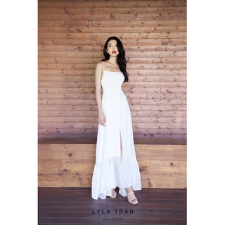 LYLA TRAN - Đầm maxi du lịch trắng/đỏ 2 dây ôm eo xẻ tà (SILKY)