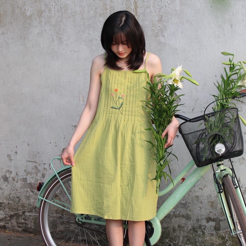 Đầm trần li thêu cành hoa | Lá Xoè
