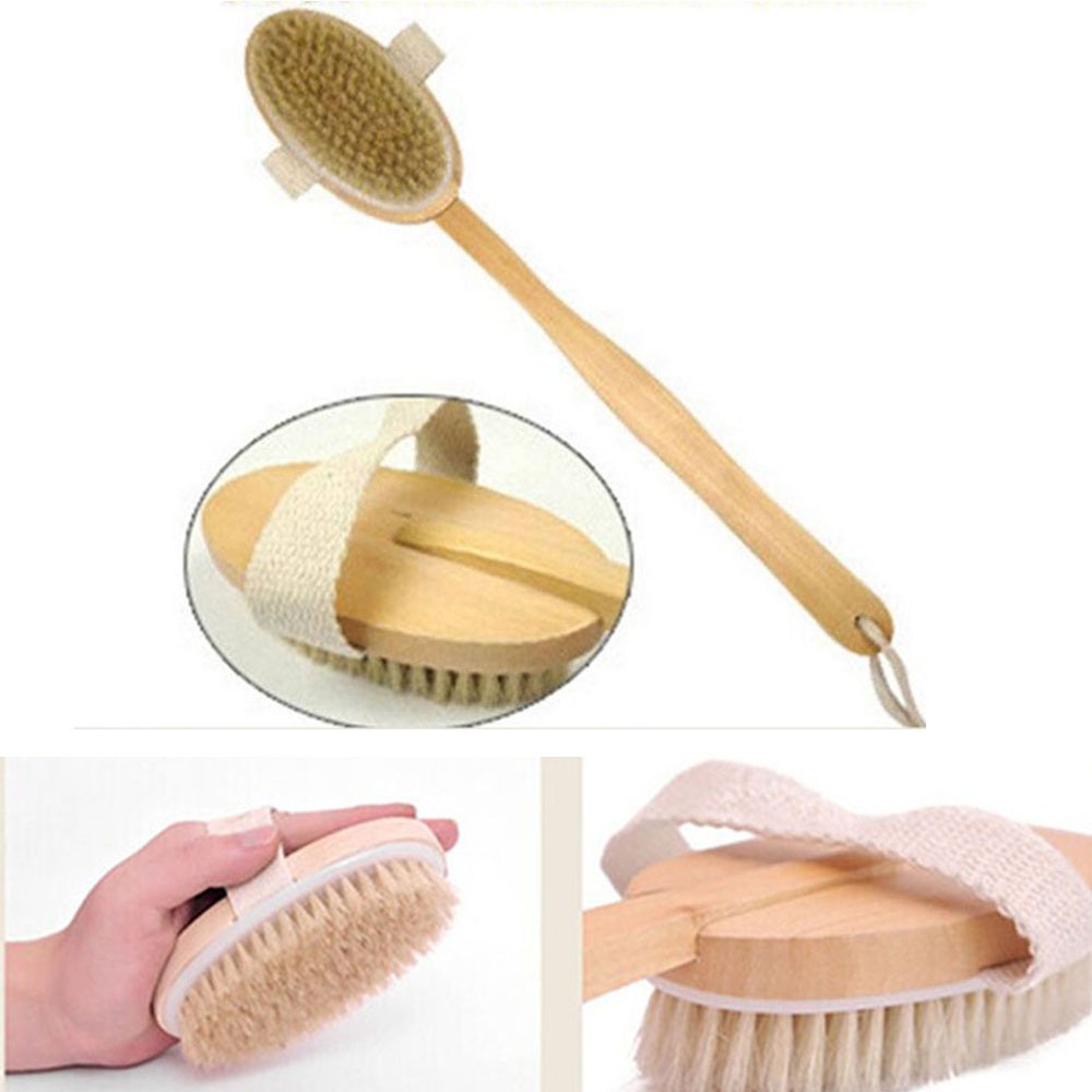 Bàn chải chà massage cơ thể bằng gỗ tự nhiên cán dài tiện lợi