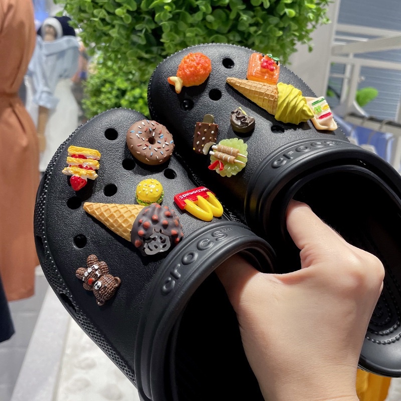 dép cross kèm 10 sicker đồ ăn siêu xinh