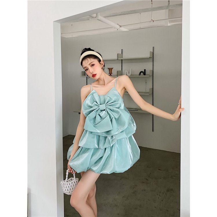 Váy hai dây siêu sang chảnh nhúng bèo phối nơ to tạo điểm nhấn cho váy hàng QUẢNG Châu cao cấp