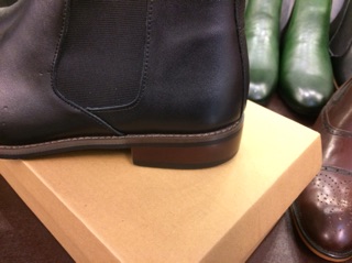 Giày Chelsea Boot Đế Phíp Da Bò