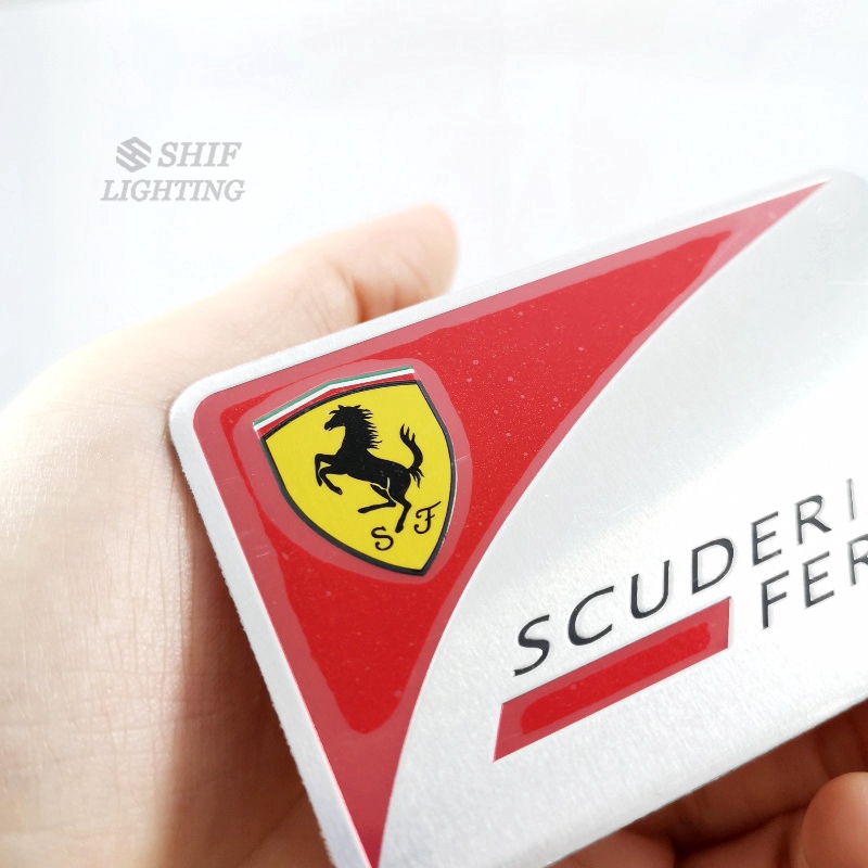 Miếng dán logo xe hơi ferrari bằng nhôm
