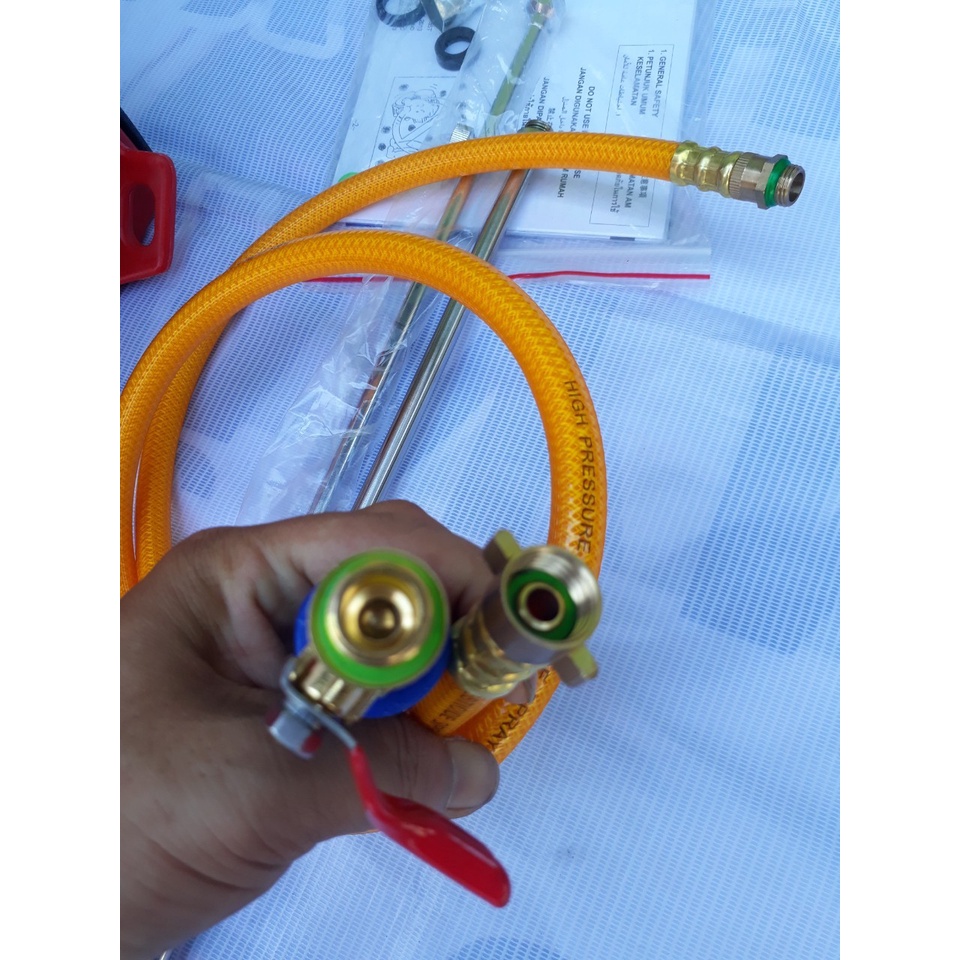Bình xịt thuốc trừ sâu 4 thì Volga 747 động cơ honda gx35 chính hãng