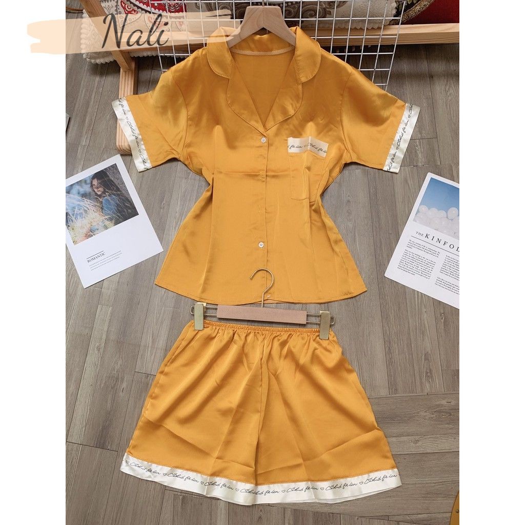 Bộ đồ ngủ Pijama cộc tay viền chữ, chất liệu lụa satin mềm mịn thấm hút mồ hôi NL084