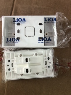 Mặt ổ cắm đôi 2 chấu LiOA