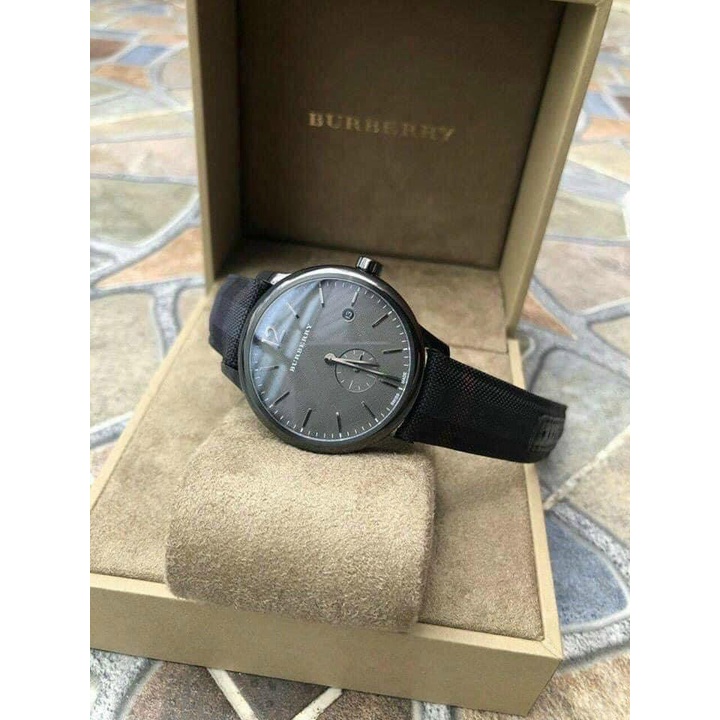 Đồng Hồ Nam Burberry Check Stamped Round BU10010