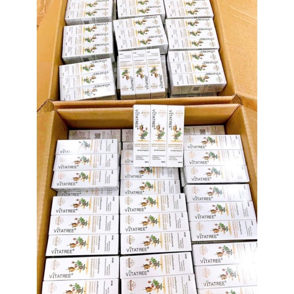 Xịt keo ong Vitatree Super Propolis Spray complex with Honey 30ml mẫu mới
