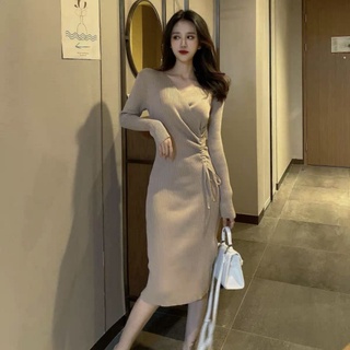 Váy len rút eo cổ V