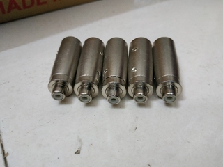 Rắc Canon Ra Av Đực Giá 1 Cái