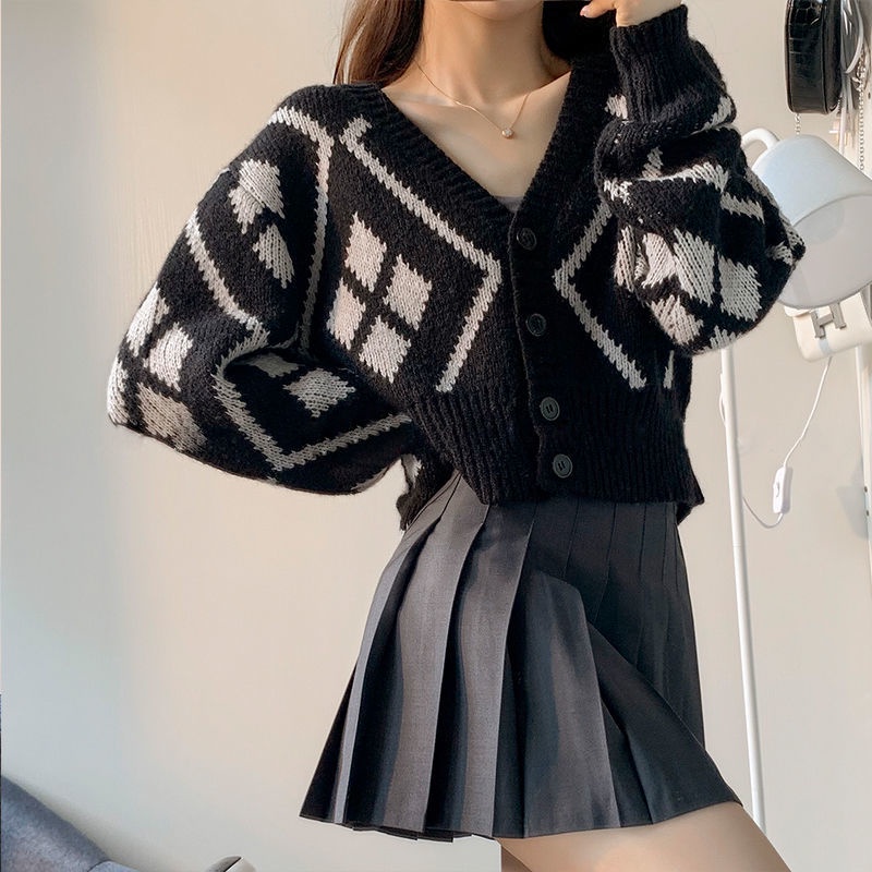 Áo Khoác cardigan Dệt Kim Dáng Ngắn Cổ Chữ V Đính Đá Kiểu retro Thời Trang Thu Đông Cho Nữ