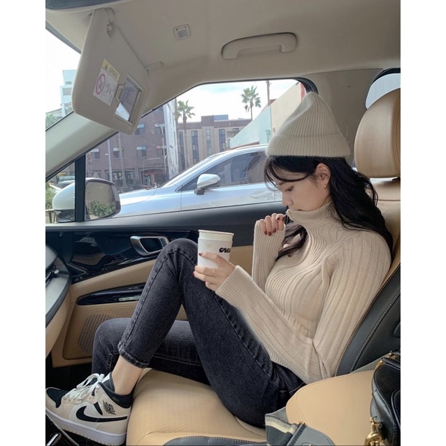 Quần jean lưng cao form hàn ống skinny màu than chì đậm