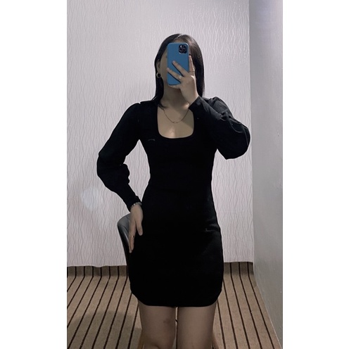 Đầm body cổ U tay phồng, cực sang chảnh