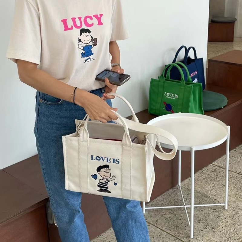 Túi Xách Đeo Vai Vải Bạt Ngăn Chứa Rộng In Hình Snoopy Dễ Thương Thời Trang Hàn Quốc