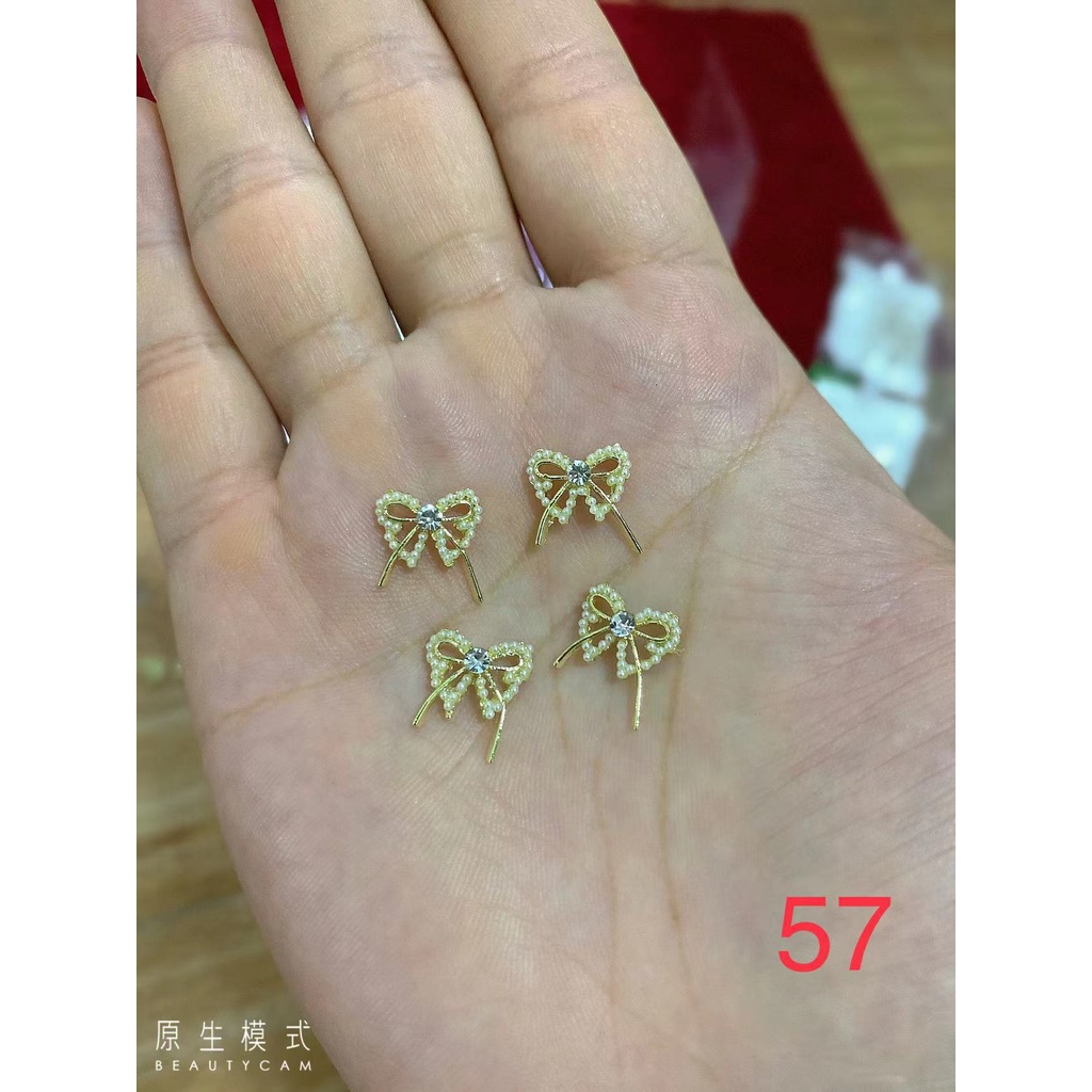 charm trang trí nail