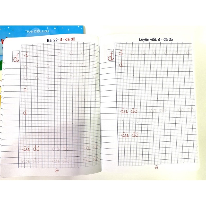 Tập viết có mẫu chữ quyển 1 tô chữ