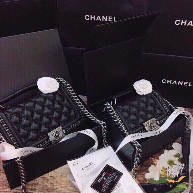 Túi đen hàng hotgril QC