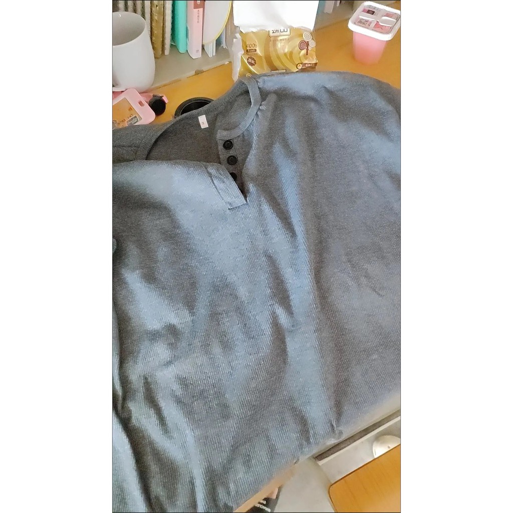 [Mã 11FASHIONSALE1 giảm 10K đơn 50K] Áo thun phông nữ tay lỡ form rộng cổ tròn đính cúc có ảnh thật | BigBuy360 - bigbuy360.vn