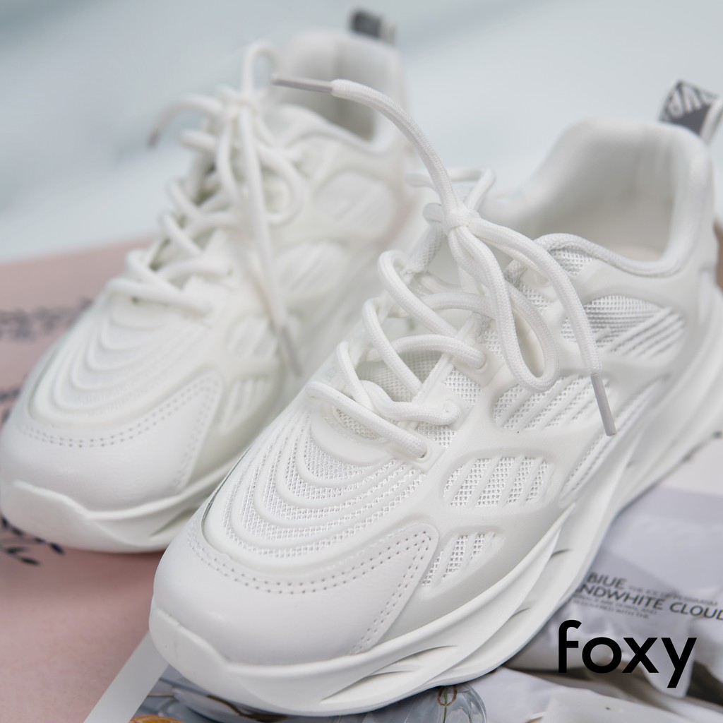 Giày Sneaker Nữ FOXY Màu Trắng Đế Họa Tiết Lượn Sóng - FOX026