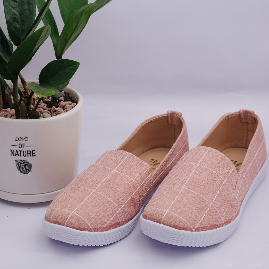 GIÀY LƯỜI Ô VUÔNG💕𝑭𝑹𝑬𝑬𝑺𝑯𝑰𝑷💕[Giá gốc tận xưởng] | BigBuy360 - bigbuy360.vn