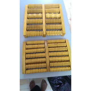 Dụng cụ matxa chân bằng gỗ bồ đề
