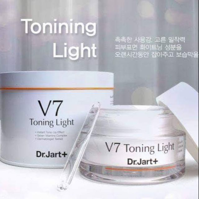 Kem dưỡng V7 Toning Light