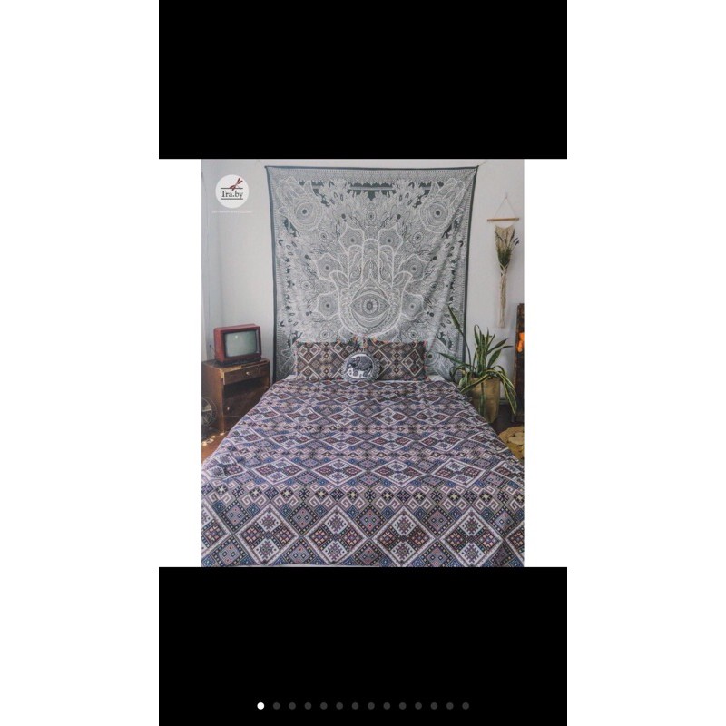 Combo :Tấm phủ ga giường + 2 vỏ gối bằng vải thổ cẩm .