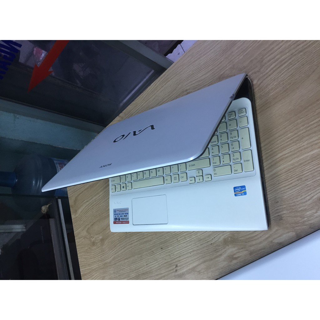Hot Hot Laptop Sony vaio SVE15 Sang chảnh chíp core i5-3210M/4GB/HDD 320GB Cạc HD 4000 game mượt. Tặng chuột không dây | BigBuy360 - bigbuy360.vn