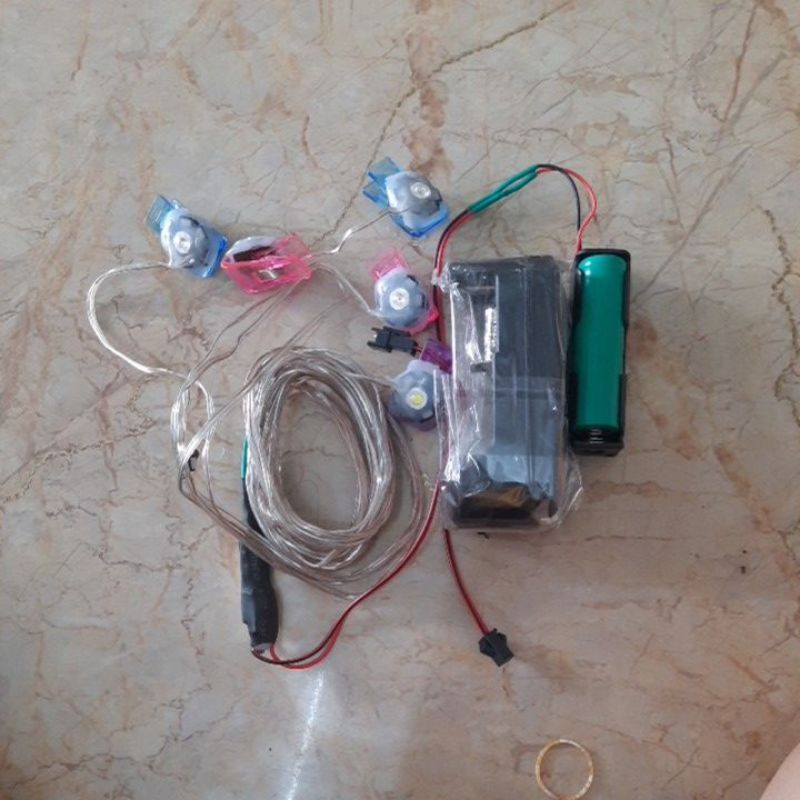 Đèn giàn cảm biến 5 điểm nhiều chế độ nháy.