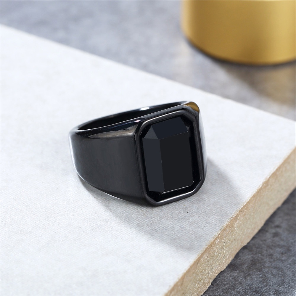 Nhẫn Thép Titan Đính Đá Zircon Đỏ Đen Phong Cách Punk Thời Trang Cho Nam