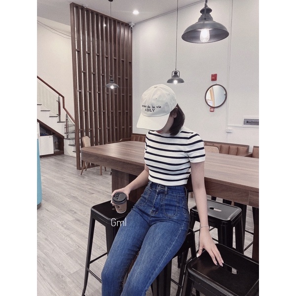 Quần jeans dáng ôm