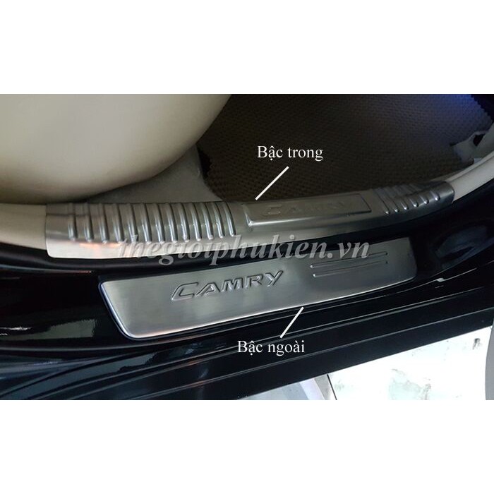 Bộ Ốp bậc, Nẹp bước chân Toyota Camry 2019 -2022- INOX(hàng cao cấp)