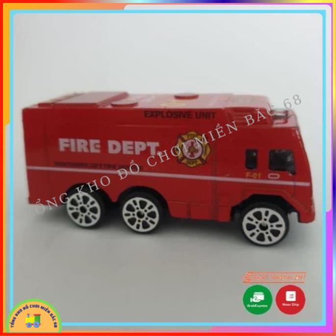 Đồ chơi Hộp 10 xe ô tô sắt quân sự cứu hỏa, cảnh sát, máy bay, xe tăng siêu bền cho các bé trai TKMB68