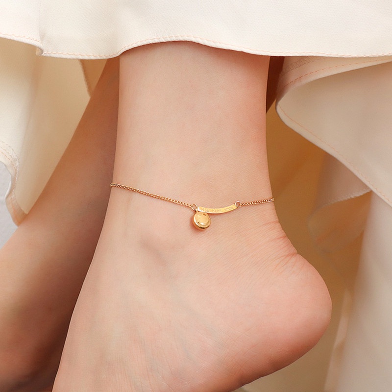 Lắc chân titan mạ vàng 18K gắn mặt cười kiểu dáng sang trọng chất lượng cao