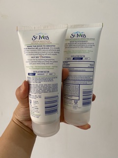 Sữa Rửa Mặt Tẩy Tế Bào Chết St.Ives