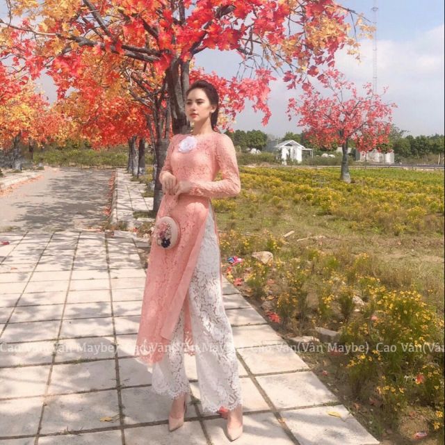 Áo dài cách tân cực xinh, áo dài ren xinh kèm tag hoa cài ngực