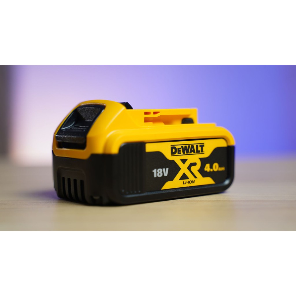 CHÍNH HÃNG - Pin 4ah Dewalt DCB182 cho các dòng máy 18V / 20Vmax