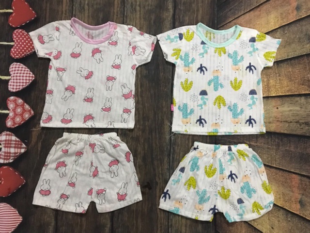 Cotton giấy cho bé. 5 hình ngộ nghĩnh cho bé. Chất vải mềm nhẹ thấm hút mồ hôi cực tốt, mặc nhẹ tênh ah. Lh : 0987299392 | BigBuy360 - bigbuy360.vn