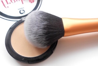 🌰Cọ phấn má REAL TECHNIQUES Retractable Bronzer - Mỹ🌰