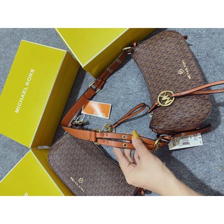 Túi Mk dáng thuyền mẫu mới sz 24cm