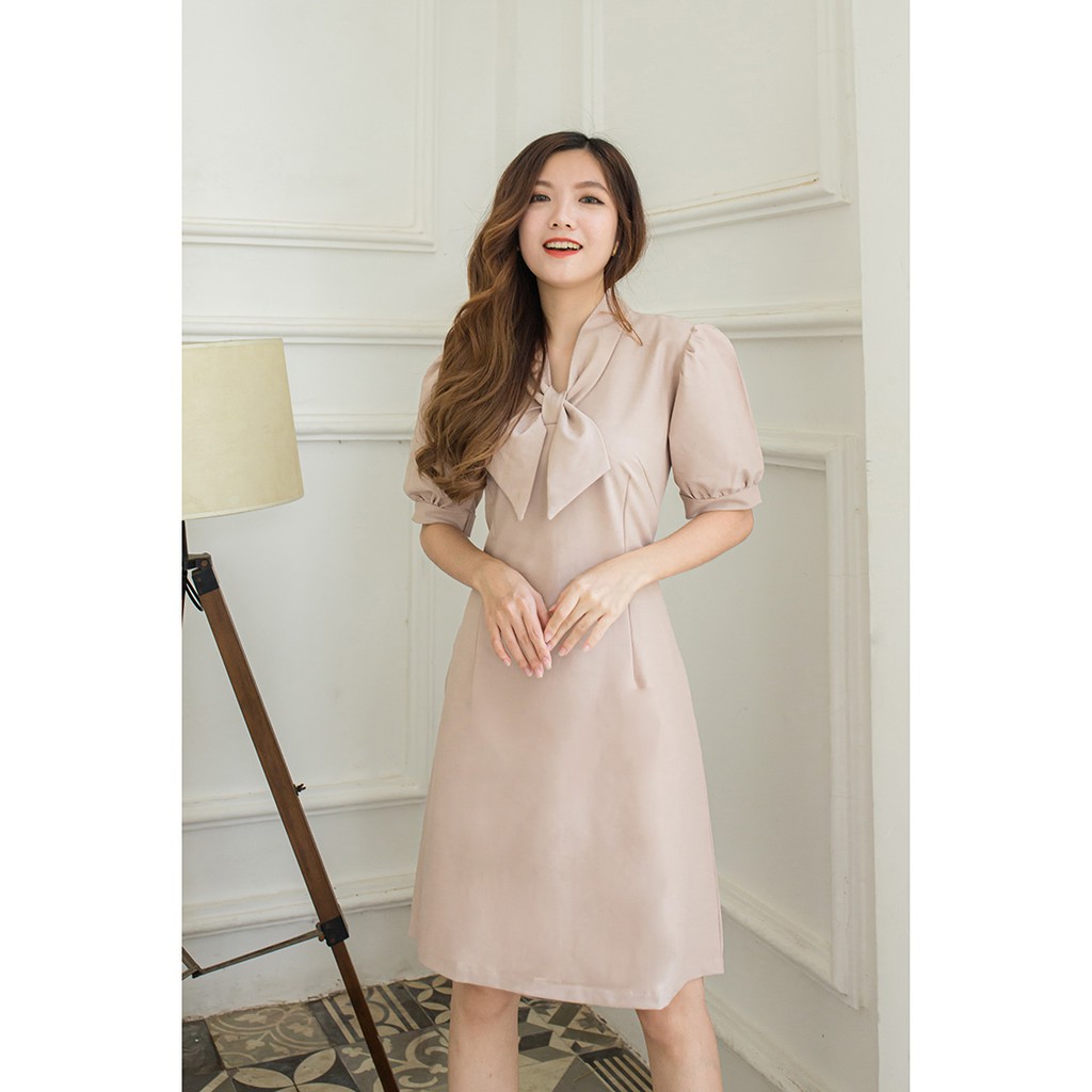 Váy nữ chữ a công sở thời trang Eden phối nơ tay ngắn dây kéo lưng chất liệu dày dặn mát không nhăn - D417