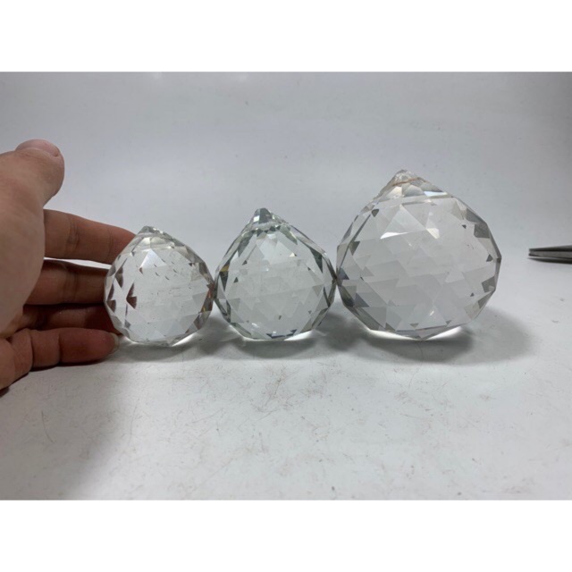 Quả cầu Treo Thuỷ Tinh Phong Thuỷ Vát Cạnh size , 5cm , 6cm ,7cm | BigBuy360 - bigbuy360.vn
