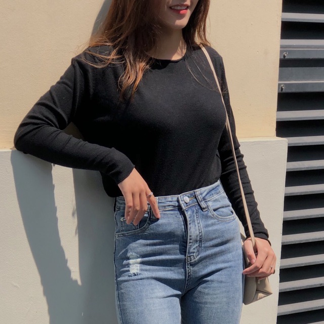 Áo len cổ tròn