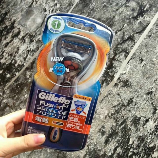 Dao cạo râu Gillette Fusion Proglide