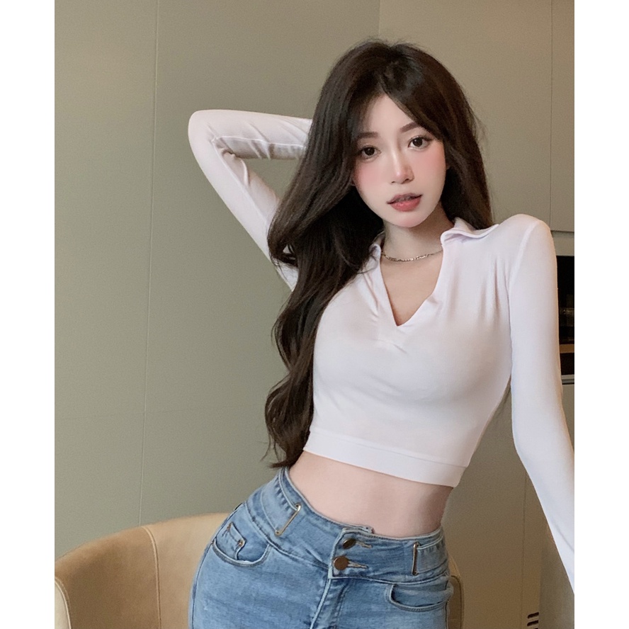 Áo crop top cổ chữ V màu đen gợi cảm thời trang cho nữ | BigBuy360 - bigbuy360.vn