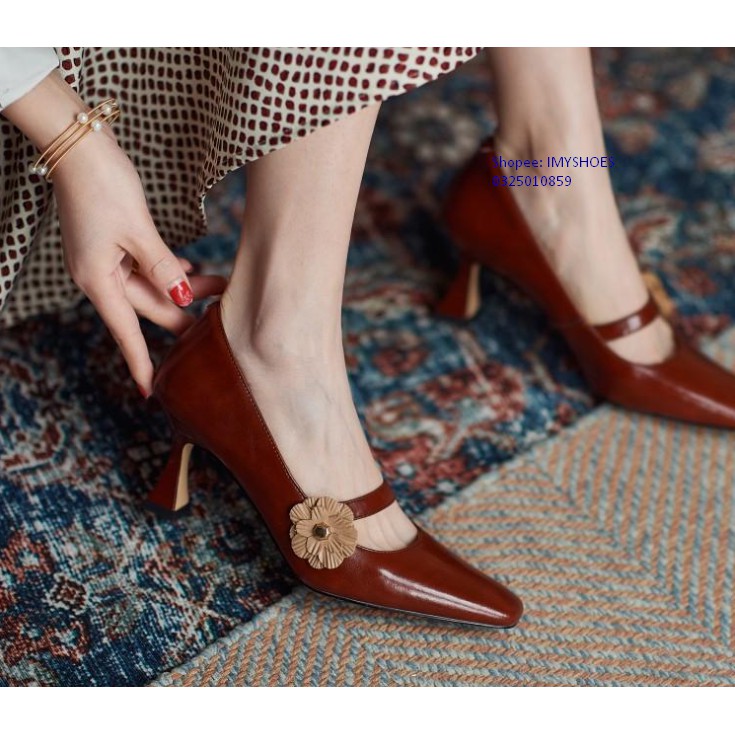 GIÀY CAO GÓT ĐỎ VÀ ĐEN HỌA TIẾT ĐÍNH HOA, KIỀU GIÀY  MARY JANE PHONG CÁCH RETRO PHÁP NHẸ NHÀNG