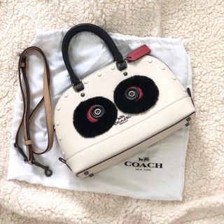 Thanh lý 98% túi Coach hến chính hãng