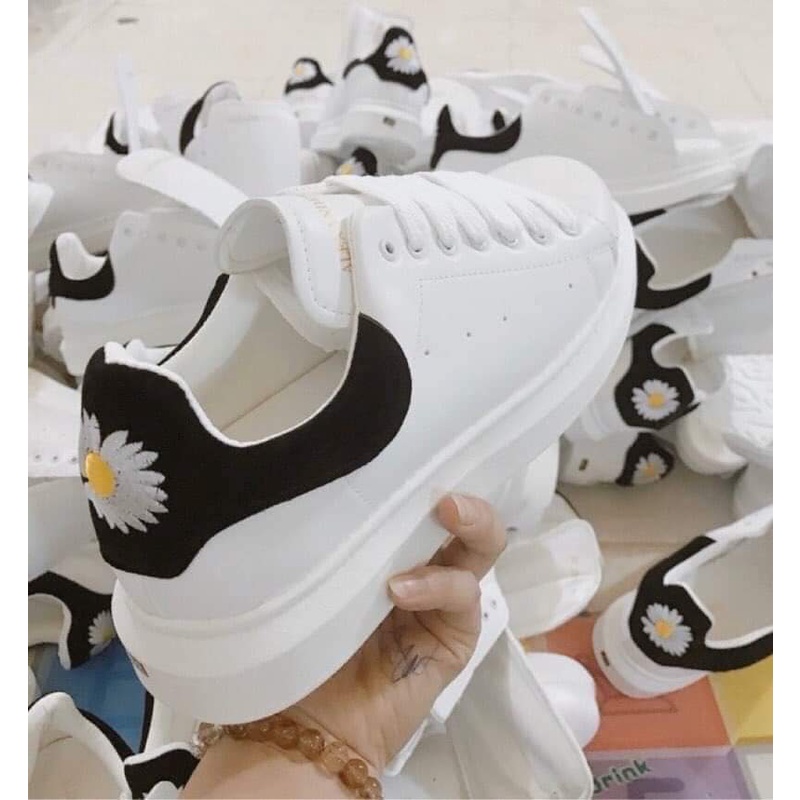 Giày thể thao nam nữ Mc hoa cúc hàng vnxk,giày snecker nam nữ full size 36-43 | BigBuy360 - bigbuy360.vn