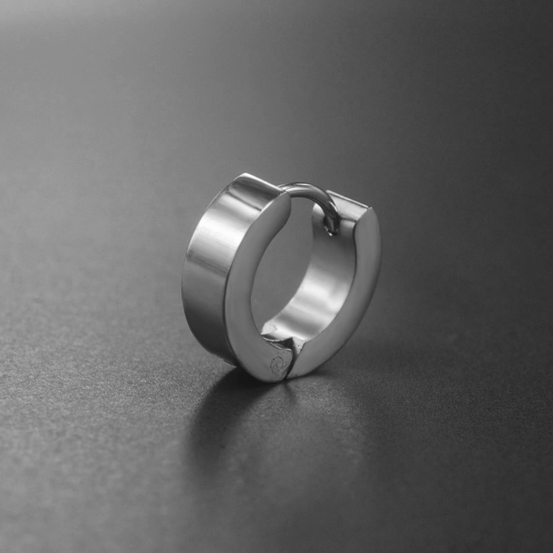 Khuyên Tai Tròn Bằng Thép Không Gỉ Màu Bạc/Đen Phong Cách Punk Thời Trang Cho Nam